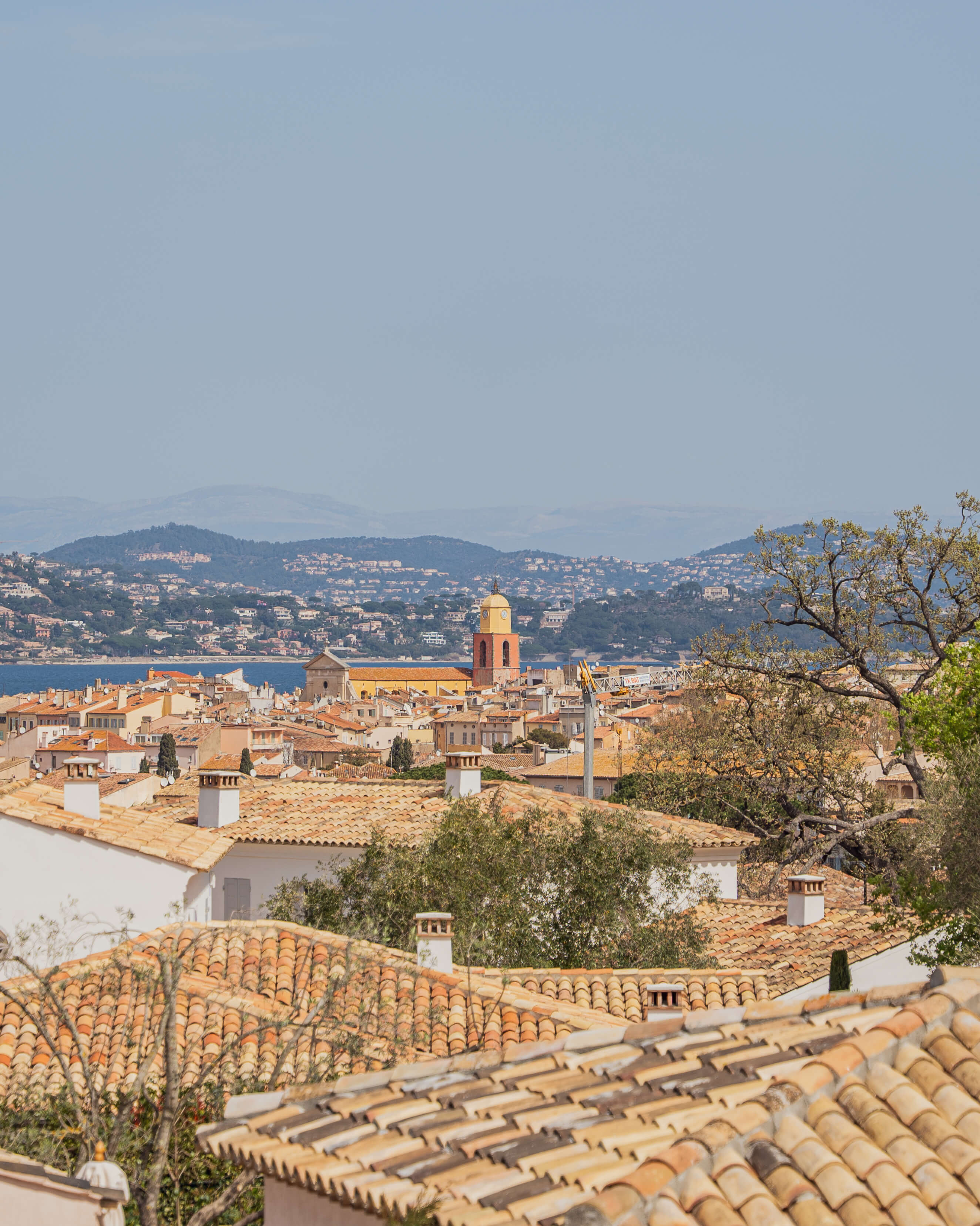 Vue aérienne du centre-village de Saint-Tropez